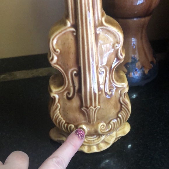 Vintage guitar vase/wall pocket - Picture 6 of 10